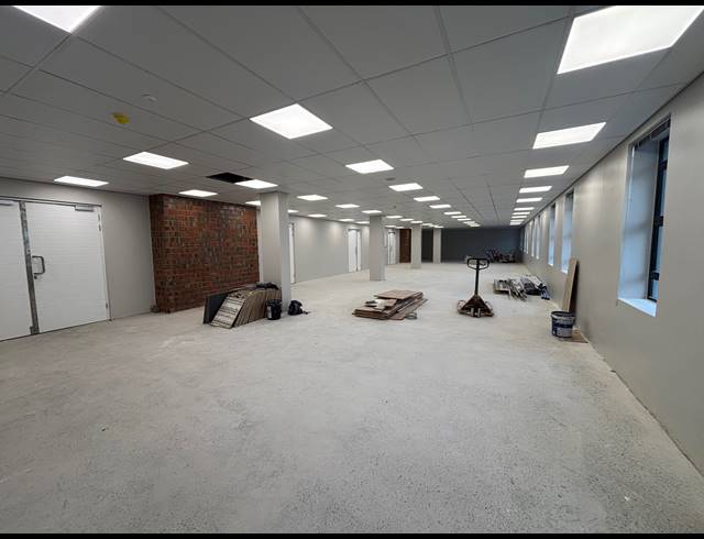 86M² MEDICAL SUITE TO LET IN PAARDEVLEI
